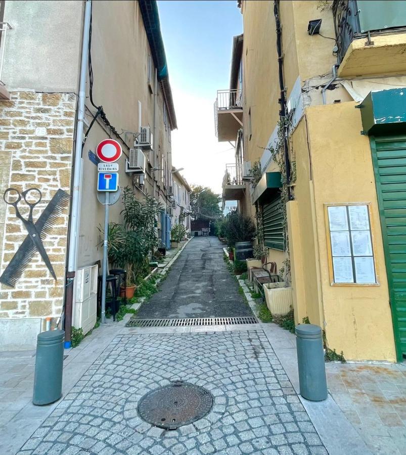 Beau T2 Tout Equipe Sur Le Port, Centre Ville La Ciotat Exterior photo