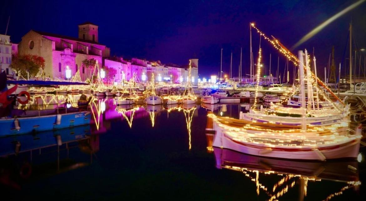 Beau T2 Tout Equipe Sur Le Port, Centre Ville La Ciotat Exterior photo